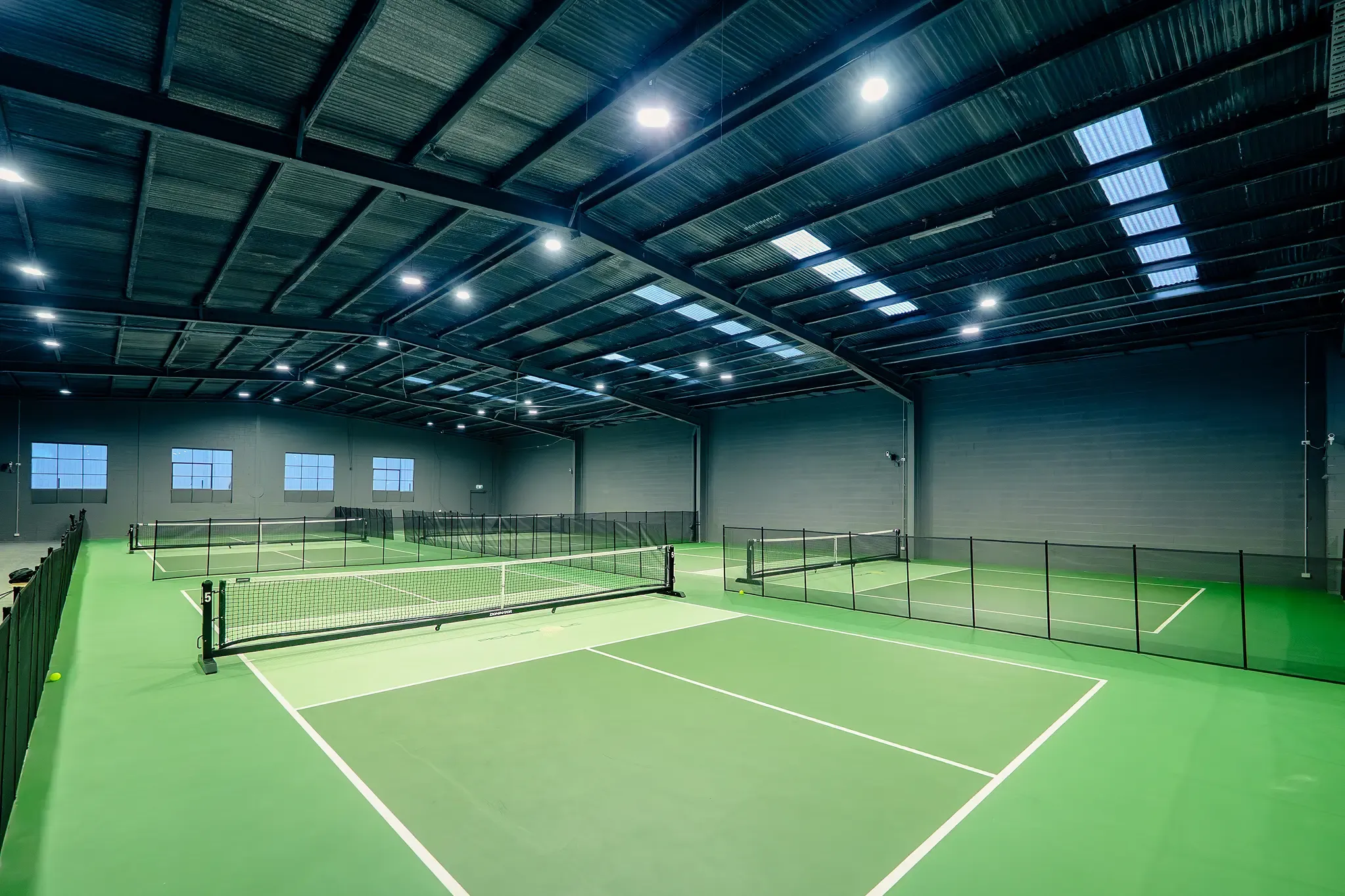 7 FULL-SIZED ELITE COURTS
